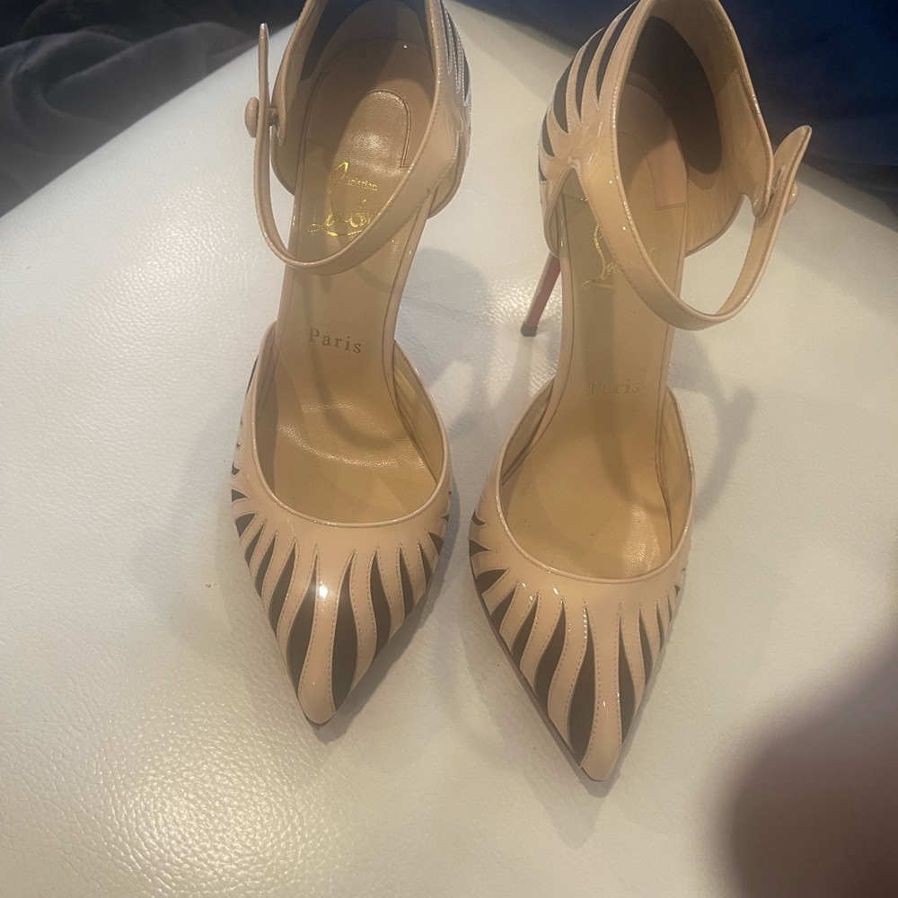 Size 37.5 tan and black designer heels